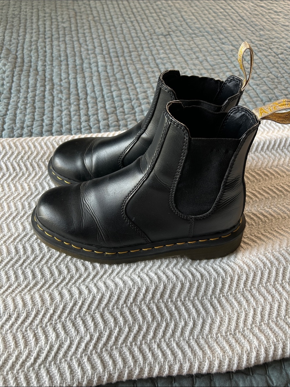 Dr. Marten’s 2976 Vegan Leather Chelsea Boots Women’s Size 6